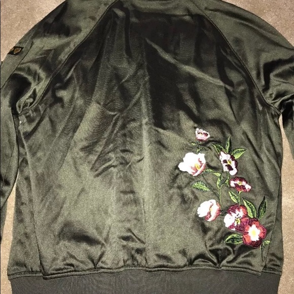 New embroidery bomber jacket spring Karlie Kloss - Picture 7 of 7